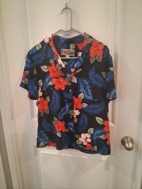Vintage La Cabana Floral Button-Down Shirt - Navy & Red Size Large